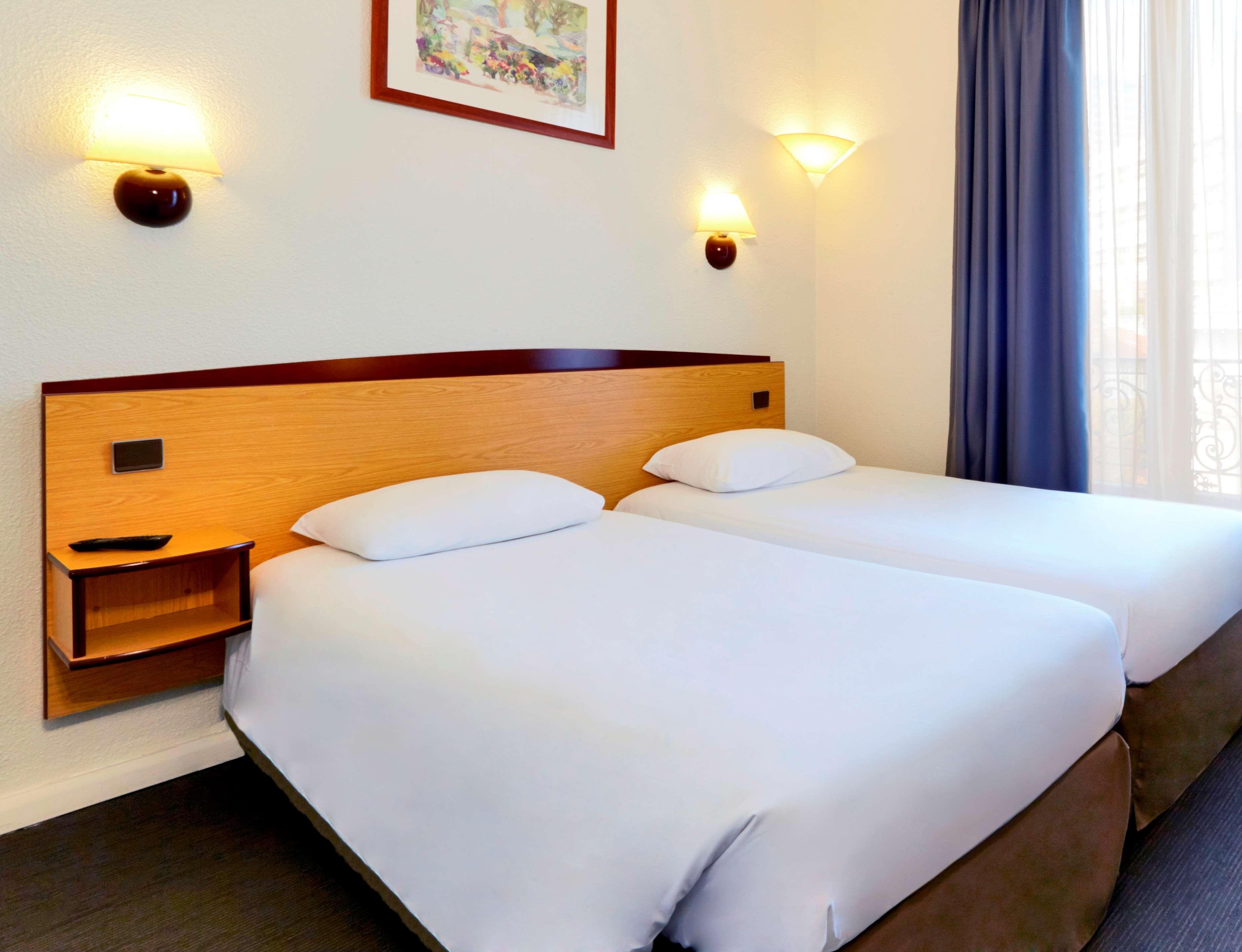 Hotel Campanile Paris Ouest - Boulogne Exterior foto