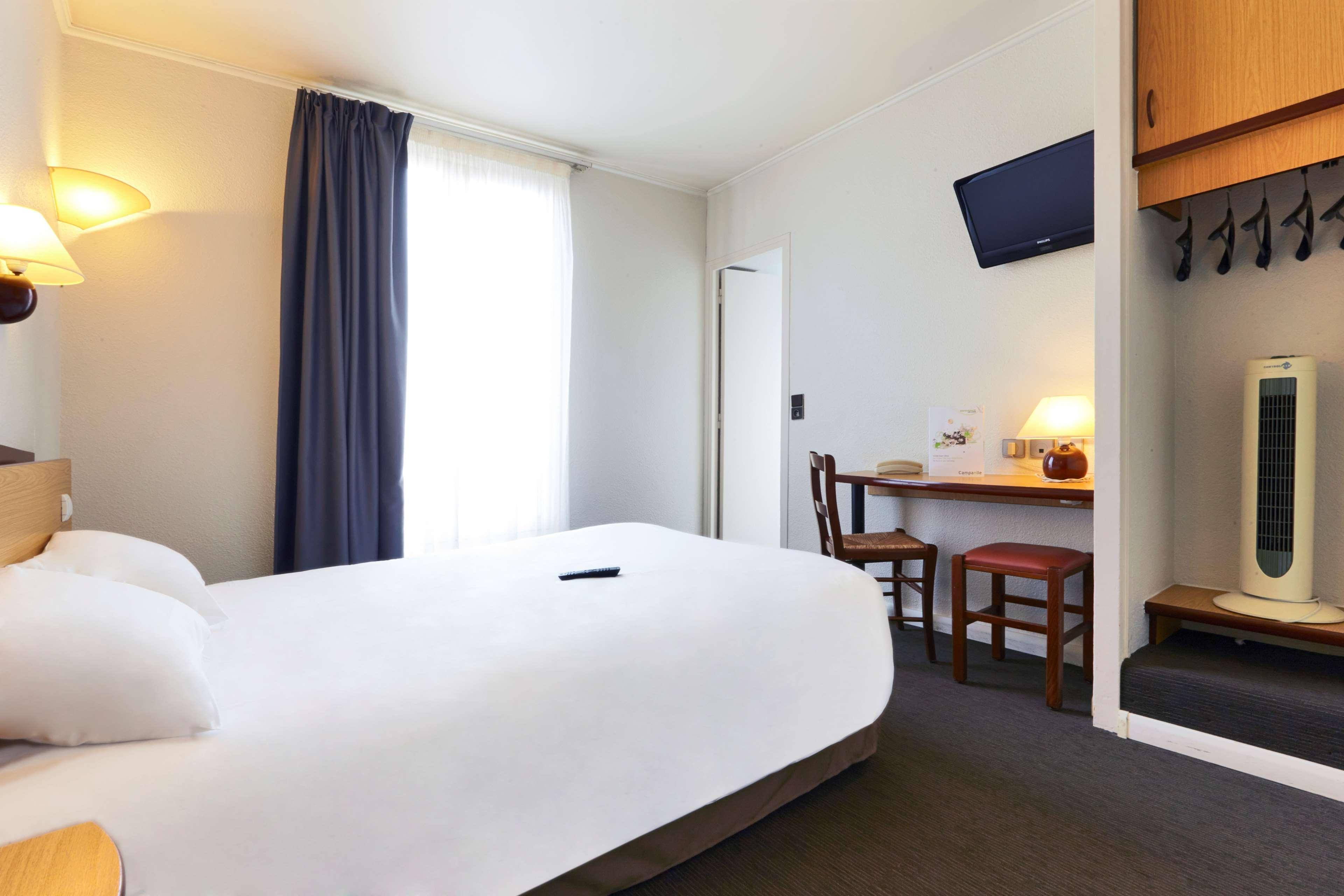 Hotel Campanile Paris Ouest - Boulogne Exterior foto